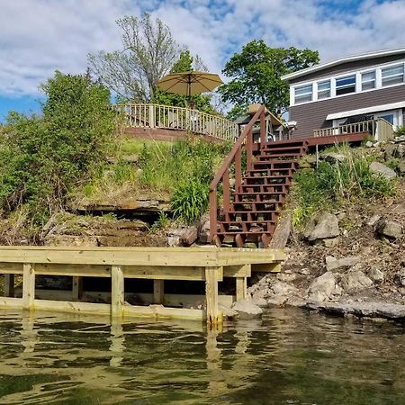 Family Cottage On Chaumont Bay, Walk To Downtown Extérieur photo