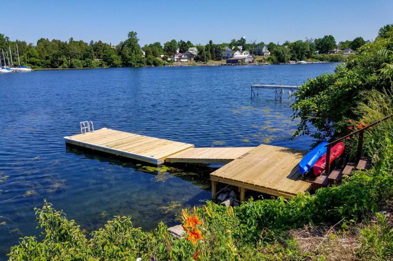 Family Cottage On Chaumont Bay, Walk To Downtown Extérieur photo